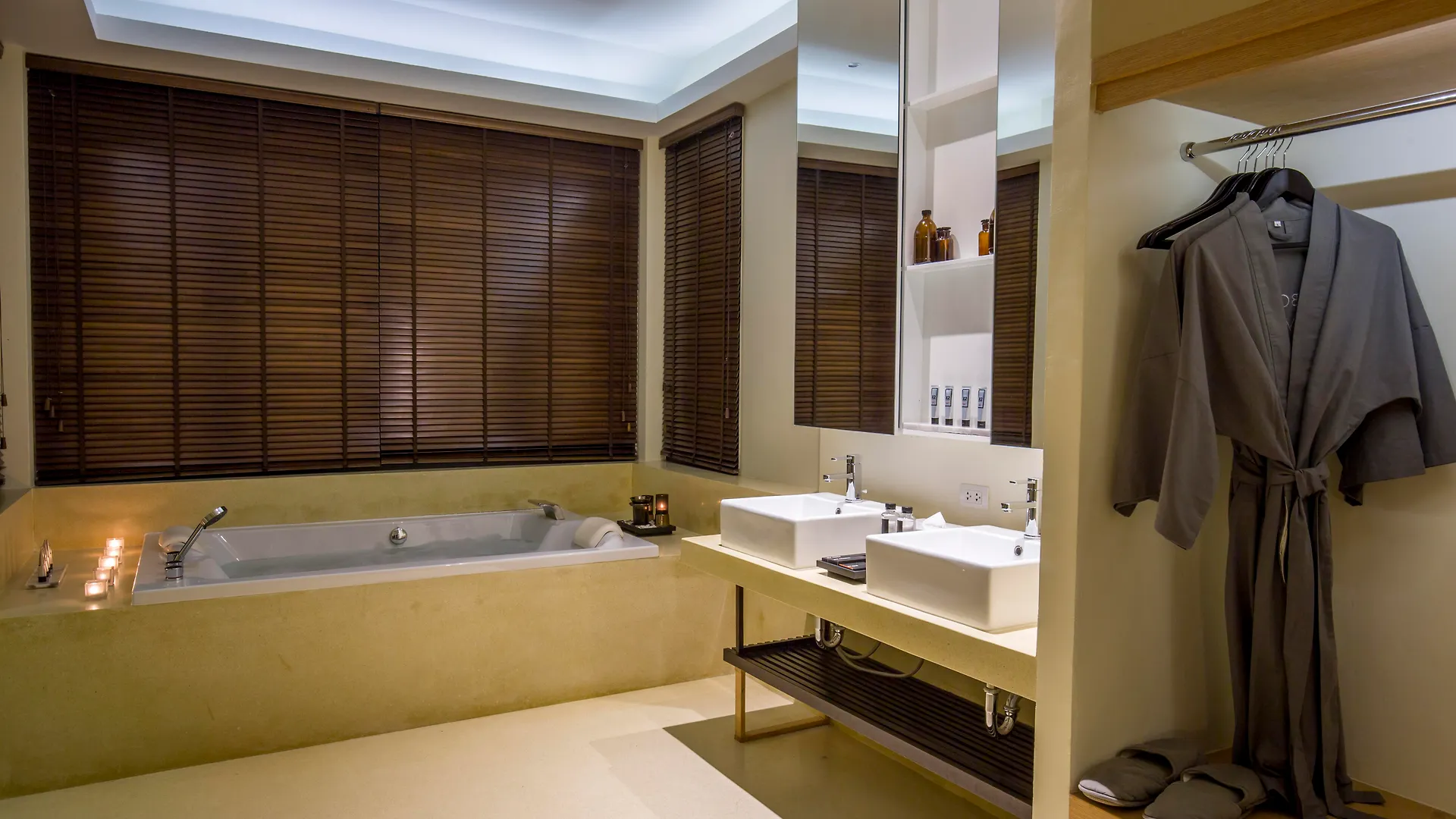 The Anda Mani Khaolak Beachfront Villas Khao Lak 5*,  Thajsko